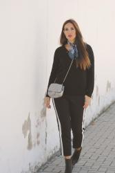 Pantalón con raya lateral