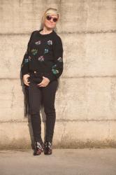 OUTFIT BLACK SWEATER AND SKINNY JEANS - COME ABBINARE UN MAGLIONE RICAMATO OVERSIZE -