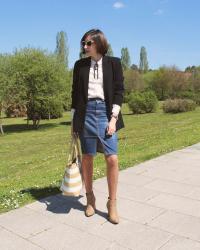 FALDA DENIM EN UN LOOK DE OFICINA