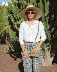 Gingham check trousers with vertical front frill / FASHION