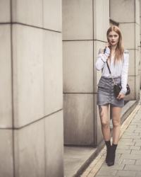 Grey skirt & black heels