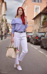 Checkered shirt and mom jeans