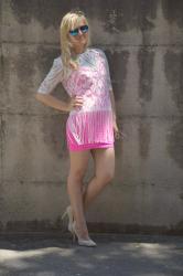 OUTFIT FUCHSIA DRESS AND FRINGED SHIRT - COME ABBINARE UNA MAGLIA CON FRANGE -