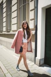 Outfit: pink, glitter boots and embroidered choker