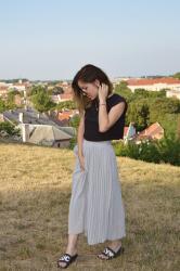 Outfit | Grey pleated skirt