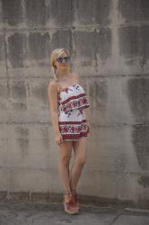 OUTFIT FLORAL PRINT ROMPER - COME ABBINARE UNA TUTINA ESTIVA STAMPA FIORI  -