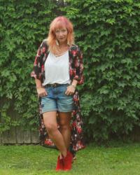 Floral Long Kimono & Red Ankle Boots: A Beautiful Juxtaposition