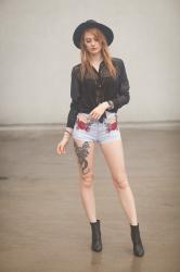 Denim shorts & roses