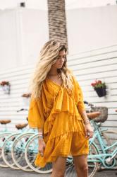 Robe jaune & froufrous