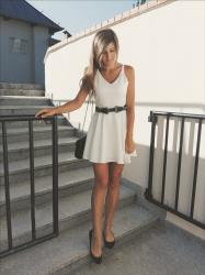 WHITE DRESS WITH BELT