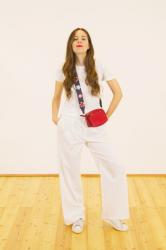 Look tutto bianco:  un look sporty chic per esaltare l’abbronzatura!