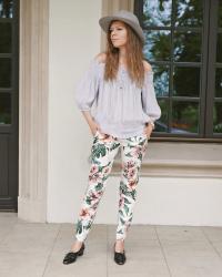 Vintage style ... I love flowers pants by Zara...