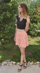 Outfit: Crop-top and skirt