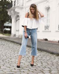 The cropped flared jeans : essential for summer