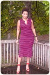 Review: Simplicity 8334 | A Striped Sleeveless Henley Dress!