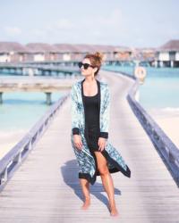 LOOK CON KIMONO EN MALDIVAS