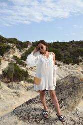 Vacation outfit | Kalamitsi beach - by the rocks and by the beach