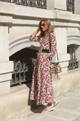 vestido largo de flores y blazer vichy