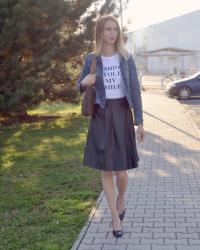 Outfit: Midi skirt