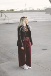 Look : Le pantalon en velours.