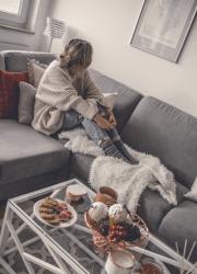 The Lazy Girl’s Guide to decorating your living room for fall