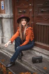 Outfit: autumnal in ruffles, dungarees and wide brim hat
