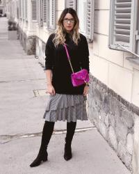 CHECKED SKIRT, PURPLE VELVET BAG AND OVERKNEES