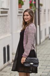 Outfit: Bouclé-Jacke und Mules