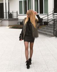 Black total look