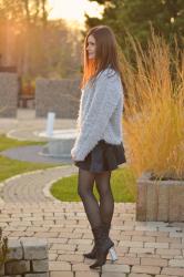 Leather skirt & fur
