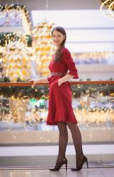 bordové šaty s volánom & vianočné fotenie s Lussy