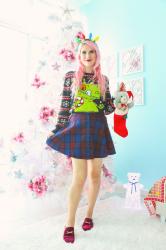 {Outfit}: Reptar Ugly Christmas Sweater Outfit