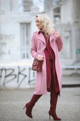 Winter Outfit: Monochromer Look in Rosa und Rot