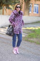 How to wear pink in the Winter: pink leopard faux fur jacket
