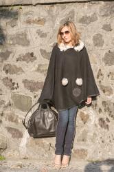 Black cape for an effortless winter style (Fashion blogger outfit)