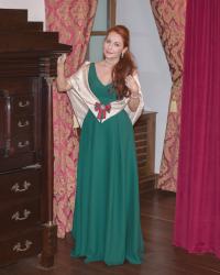 Long Green Dress at the Viglas Castle