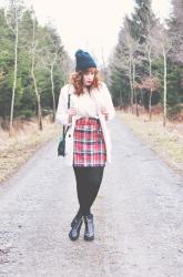 ► Dark green & plaid.