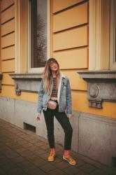 Outfit: 70s vibes in crop top and Adidas gazelles