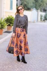 How to wear an afro print full midi skirt