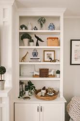 How to Decorate Bookshelves