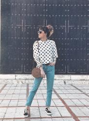 LOOK CON BLUSA DE LUNARES