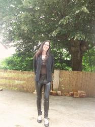 1001 ways to wear : leather pants (1)