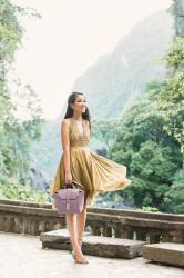 Travel Checklist :: Gladiator sandals & the Best Travel Bag