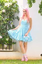 {Outfit}: Alice in Wonderland Dress