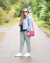 Gingham Trousers With A Pink Bag