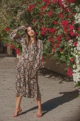 Floral Dress and Floral Background 🌼🌸