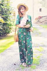 ► Floral jumpsuit.