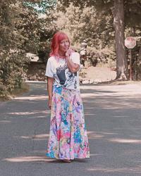 Floral Maxi Skirt & Blondie Tee: Weekly Randomness