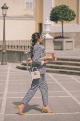 Traje De Cuadros
