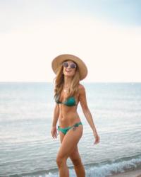 BIKINI ON THE BEACH 